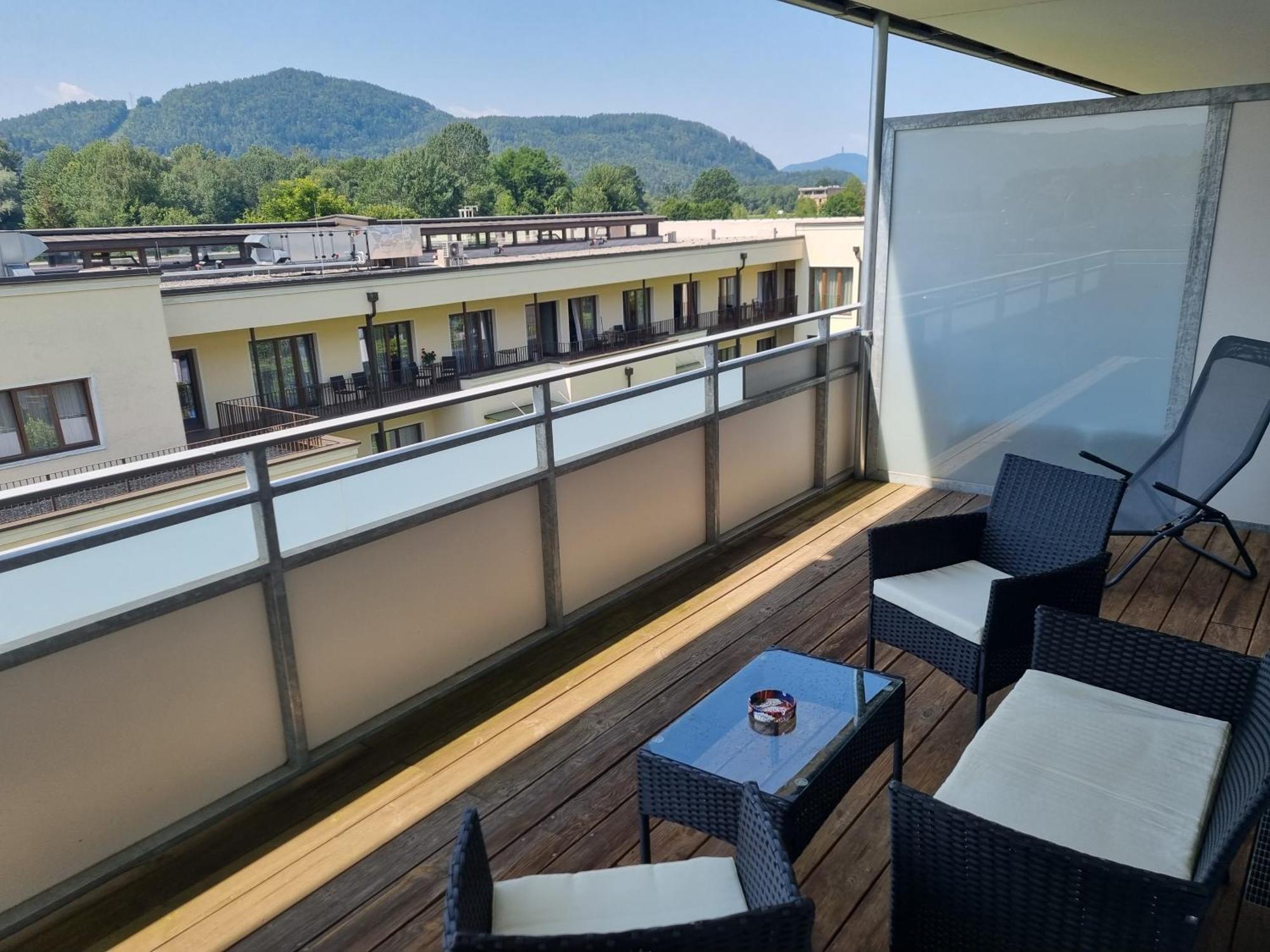 Traumapartment Neben Universitaet Und Lakeside In Klagenfurt Am Woerthersee ! Exterior photo